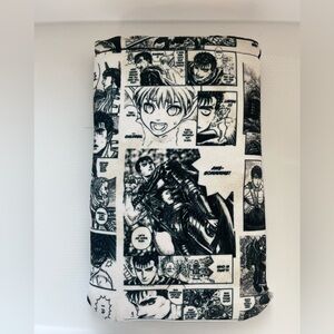 BERSERK media pouch
